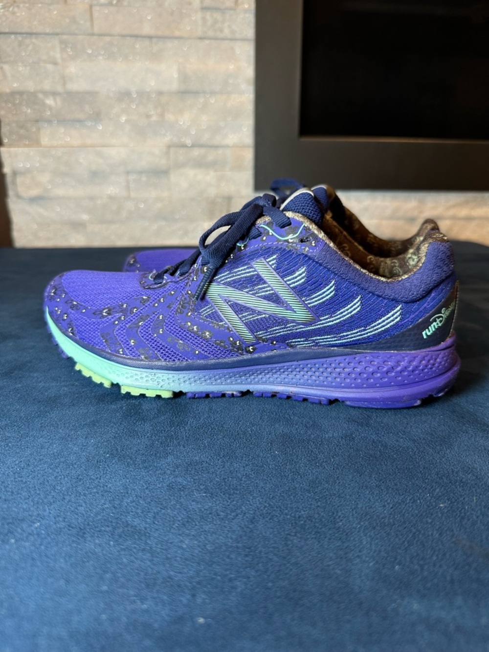 New Balance RunDisney Haunted Mansion Women’s Running Shoes Size 7.5 RARE!